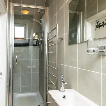 2 Bed In Whitby Oc-r031 罗宾胡兹贝